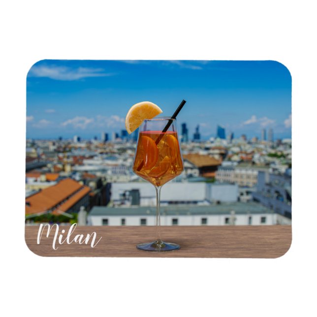 Magnet Flexible Cocktail Spritz sur une table avec vue sur Milan (Horizontal)