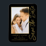 Magnet Flexible Enregistrer La Date Black Gold Style Mariage moder<br><div class="desc">Save The Date Black Gold Stylish Script Modern Mariage Magnets dispose d'un arrière - plan noir avec votre photo personnalisée. Personnalisez avec votre texte en modifiant le texte dans les zones de texte fournies. Conçu pour vous par ©Evco Studio www.zazzle.com/store/evcostudio</div>