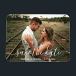 Magnet Flexible enregistrer la date moderne écriture manuscrite ph<br><div class="desc">élégant enregistrer la date moderne calligraphie mariage photo aimant,  personnalisé.</div>