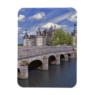 Magnet Flexible Europe, France, Chambord. Un pont de pierre mène
