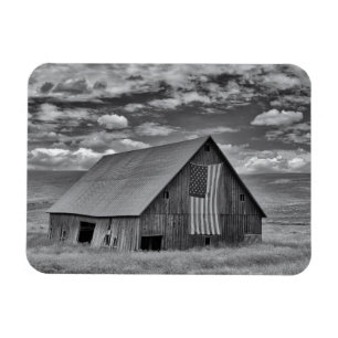 Magnet Flexible Fermes   BW American Flag Barn Scene