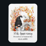 Magnet Flexible Feuille d'automne Gnome personnalisée 50e annivers<br><div class="desc">Personnalisé 50e anniversaire mariage garde l'aimant de saké avec un design avec un gnomes de mariée et de mariée et une illustration de l'arc de feuilles d'automne. Modifiez le modèle avec n'importe quelle année et message.</div>