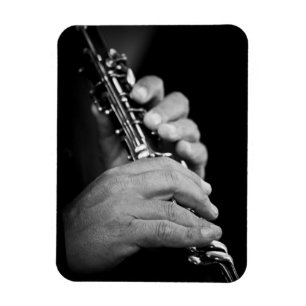 Magnet Flexible Flûte jouée en noir et blanc par un gitan