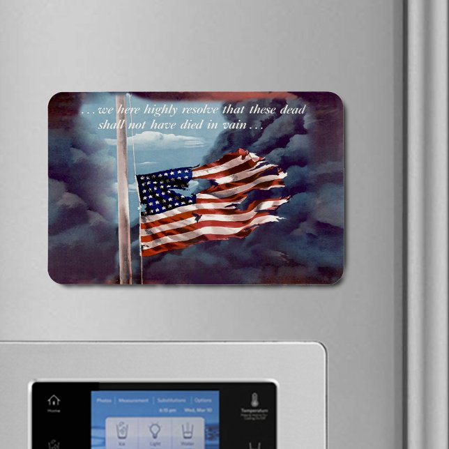 Magnet Flexible Fumée tombée mais pas oubliée Fumée déchirée Drape (Fallen But Not Forgotten Smoke Torn Flag Flexible Magnet)