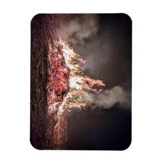 Magnet Flexible Grand feu de joie brûlant la nuit avec de hautes f