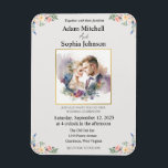 Magnet Flexible Invitation traditionnelle à un mariage photo<br><div class="desc">Cette aquarelle photo traditionnelle à la décoration florale attirera certainement l'oeil,  avec un tableau comestible au centre mais avec une aquarelle d'une église. Modifiez vos noms,  et la date et vous êtes bon d'y aller! Toutefois,  si vous le souhaitez,  vous pouvez également modifier le texte !</div>