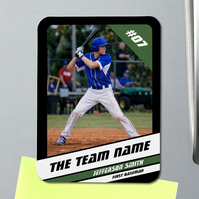 Magnet Flexible Joueur de baseball personnalisable vert noir (Baseball Player Magnet in Black with Custom Team Name and White Green Stripes)