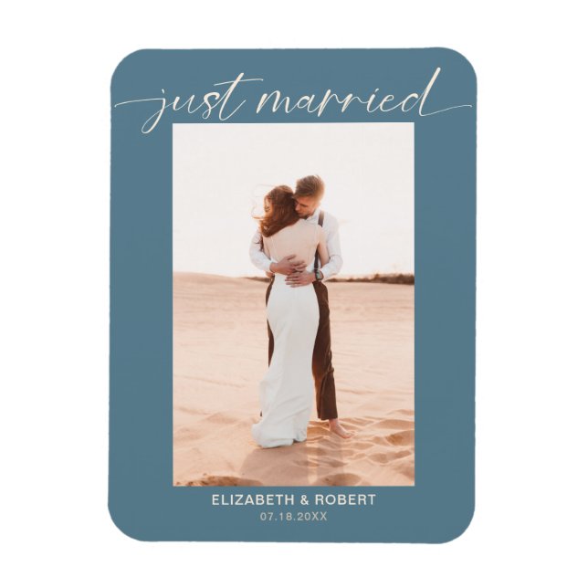 Magnet Flexible Juste marié Script moderne Photo Mariage bleu (Vertical)
