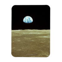 La Terre se lève sur la Lune