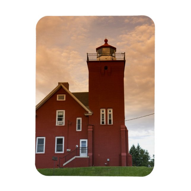 Magnet Flexible Le phare de Two Harbors surplombant la baie d'Agat (Vertical)