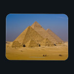 Magnet Flexible Les grandes pyramides de Gizeh, Egypte<br><div class="desc">Les grandes pyramides de Gizeh, Egypte. Il s'agit du site archéologique le plus connu du monde.Cette nécropole égyptienne antique se compose de la Pyramide de Khufu (connue sous le nom de la Grande Pyramide et de la Pyramide de Cheops), la Pyramide un peu plus petite de Khafre (ou Chephren) à...</div>