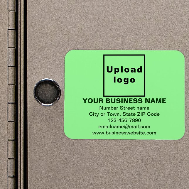 Magnet Flexible Marque d'affaires sur un rectangle vert clair flex (Your business brand on light green rectangle flexible magnet as marketing material.)