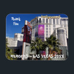 Magnet Flexible Merci | Las Vegas Bachelorette Photo Souvenir<br><div class="desc">Ajoutez votre propre photo de fête de bachelorette à cet aimant souvenir et transformez-la en un parfait remerciement pour votre tribu de mariées. Pour modifier le texte et la photo cliquez sur le bouton personnaliser.</div>