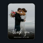 Magnet Flexible Merci photo Mariage lettres main moderne<br><div class="desc">Aimant de Merci photo Mariage Lettré à la main moderne. Mariage moderne élégant merci modèle avec une photo verticale complète sur le devant avec le texte "Merci" dans une police manuscrite de script de typographie en couleur blanche sur l'image. Personnalisez le nom et la date personnalisés. Si vous avez besoin...</div>