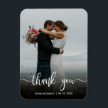 Magnet Flexible Merci photo Mariage lettres main moderne<br><div class="desc">Aimant de Merci photo Mariage Lettré à la main moderne. Mariage moderne élégant merci modèle avec une photo verticale complète sur le devant avec le texte "Merci" dans une police manuscrite de script de typographie en couleur blanche sur l'image. Personnalisez le nom et la date personnalisés. Si vous avez besoin...</div>