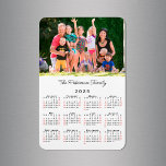 Magnet Flexible Nom photo personnalisable Calendrier 2025<br><div class="desc">Personnalisez un aimant calendrier 2025 avec les gens que vous aimez. Remplacez l'exemple de photo et le nom par le vôtre dans la barre latérale. Le texte personnalisé se trouve dans une police de script manuscrite noire. Ci-dessous, un petit calendrier avec des jours de semaine noirs et des dates de...</div>