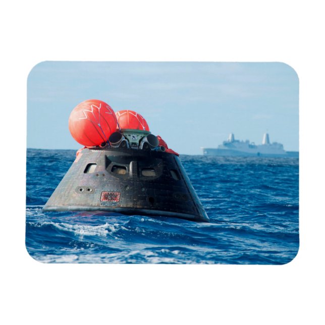 Magnet Flexible Orion Capsule Spacecraft Ocean Recovery (Horizontal)