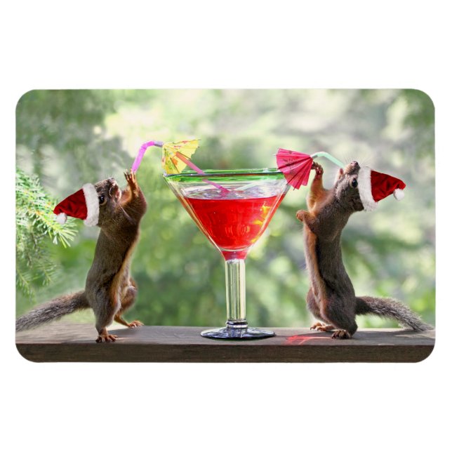 Magnet Flexible Père Noël Squirrels Boire un Cocktail (Horizontal)