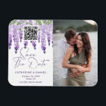 Magnet Flexible Photo Enregistrer La Date Aquarelle Mariage Wister<br><div class="desc">Photo Save The Date Watercolor Wisteria Wedding Save The Date Magnets présente d'élégantes fleurs de glycine à l'aquarelle en lilas, lavande et violet avec verdure sur un arrière - plan blanc avec vos informations Save The Date ci-dessous, y compris un code QR personnalisé. Personnalisez en modifiant le texte dans les...</div>