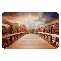 Pont rustique en bois dans le pays