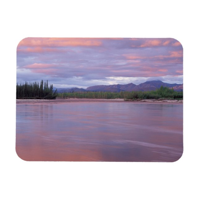 Magnet Flexible soleil de minuit sur la rivière MacKenzie, au larg (Horizontal)