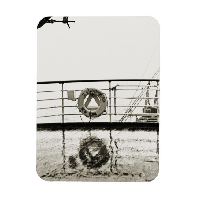 Magnet Flexible SS Washington Luxury Liner Cruise Ship 1930's Deck (Vertical)