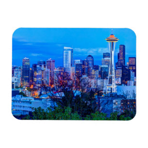 Magnet Flexible Super Lune se levant près de la skyline de Seattle