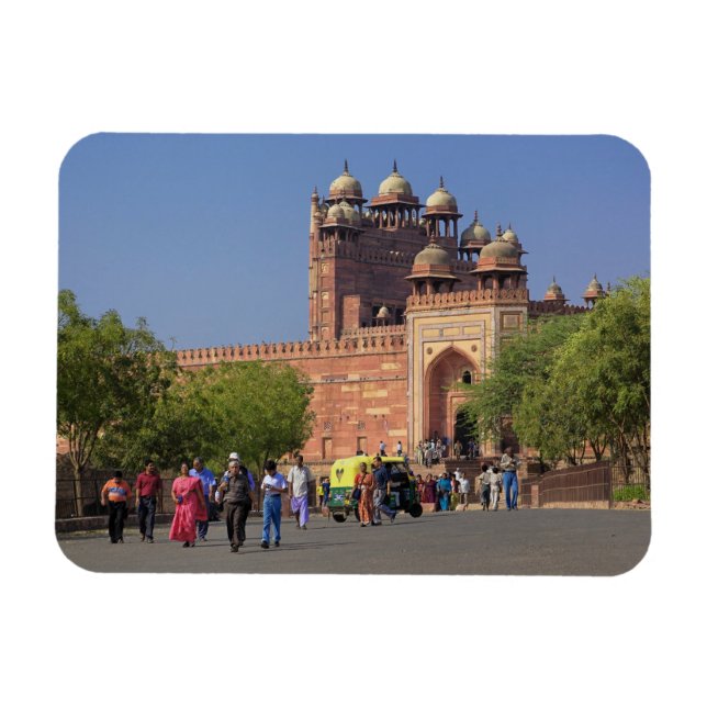 Magnet Flexible Touristes devant Fatehpur Sikri, en (Horizontal)