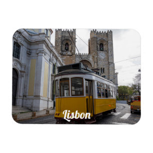 Magnet Flexible Tramway jaune sur la cathédrale de Lisbonne au Por