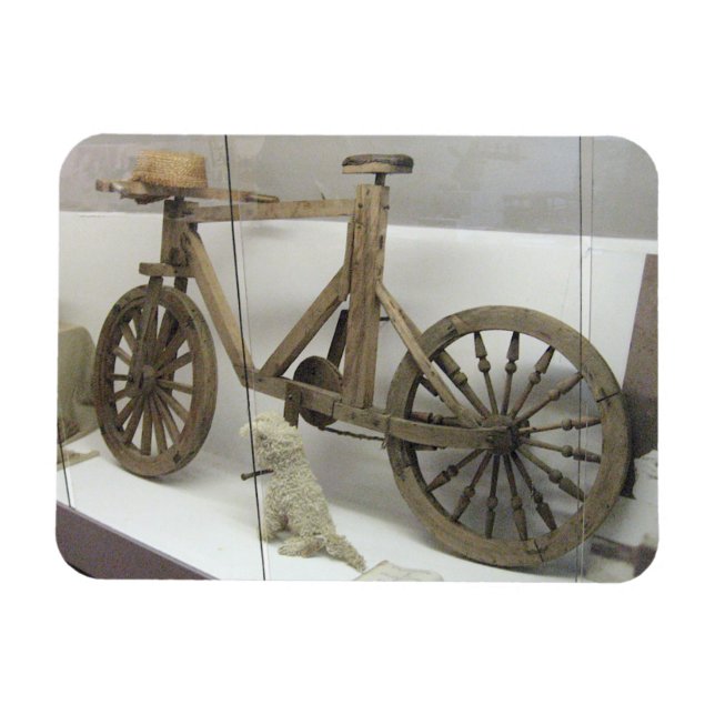 Magnet Flexible Vélo en bois, Musée Rumsiskes, LITUANIE - (Horizontal)