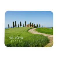 Villa ferme avec cyprès en Toscane