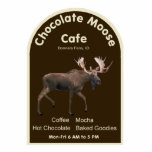 Magnet Photo Sculpture Chocolat Moose Café<br><div class="desc">Good Eats in the North Country. L'enseigne peinte à la main du mythique Chocolate Moose Cafe à Bonners Ferry, Idaho. Comprend un orignal contre un arrière - plan sombre et les bonbons offerts par le café. Extrême nord de l'Idaho; arbres, montagnes, air pur, eau propre, orignal, ours et wapitis. Et...</div>