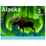 Magnet Photo Sculpture Oie auréole du Nord - Pointe de l'Alaska<br><div class="desc">Il s'agit d'une série de timbres-poste d'un mythique Alaska indépendant. Une image toujours légèrement stylisée d'une silhouette d'orignal contre les aurores boréales vertes et brillantes.  Le texte "Alaska" et "Postage 3 Nuggets" apparaît également.</div>