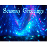 Magnet Photo Sculpture Qaanaaq - Lumières du Nord - Bonnes Fêtes<br><div class="desc">Une interprétation fractale rose et bleue des aurores boréales réfléchies à la surface de la mer. Qaanaaq est une colonie située dans le nord du Groenland. Le texte "Bonnes Fêtes" apparaît en bleu et blanc éclatant.</div>