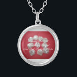 Magnifique collier cadeau de femme de chambre pers<br><div class="desc">Beau Rouge Avec Parties scintillant D'Argent,  Couleur Grise Clair.  Cadeau de femme de chambre Necklace personnalisé.  Customisez avec votre design,  texte.  Ou acheter tel quel.Merci !</div>