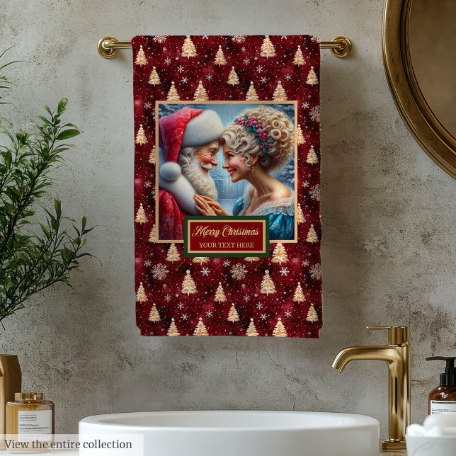 Magnifique Serviette de bain M. et Mme Claus Cranb (Gorgeous Mr. and Mrs. Claus Cranberry Bath Towel)