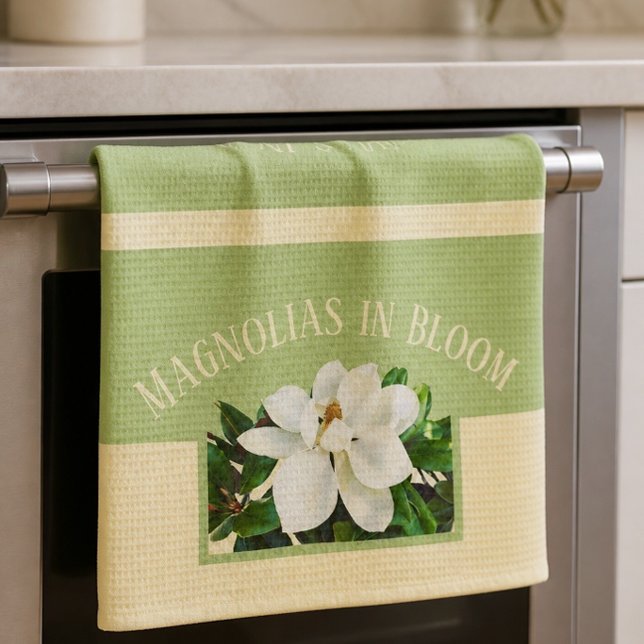 Magnolia en Fleur | Serviette de Cuisine Verte & J (Créateur téléchargé)