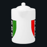 Maison trois crânes - La théière<br><div class="desc">Une tache de thé ? Mis à jour avec le tout nouveau Heraldry maison pour vos besoins en boissons.</div>