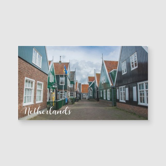 Maisons traditionnelles en bois dans le village de (Devant)
