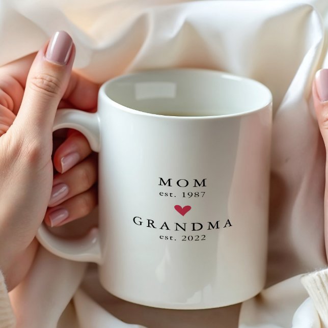 Maman moderne | Grand-mère Année Est. Café Mug (Créateur téléchargé)