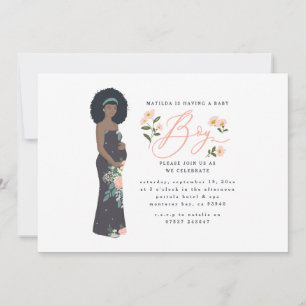 Maman noire aux cheveux foncés pour être d'un garç