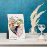Maman Photo Plaque Flore Cadre Géométrique Or Coeu<br><div class="desc">Plaque photo personnalisée que vous pouvez personnaliser avec n'importe qui et ajouter un dicton ou des mots préférés du coeur. Votre photo est placée dans un cadre en or géométrique en forme de coeur. Le cadre en pierres apparentes est décoré de bouquets d'aquarelle de fleurs roses. Il est écrit avec...</div>
