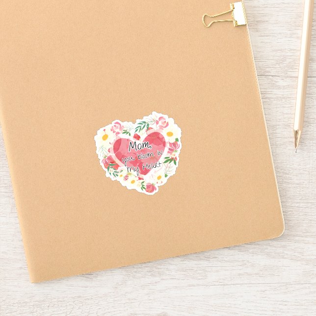 Maman, tu es en fleur dans mon autocollant de coeu (Carnet)