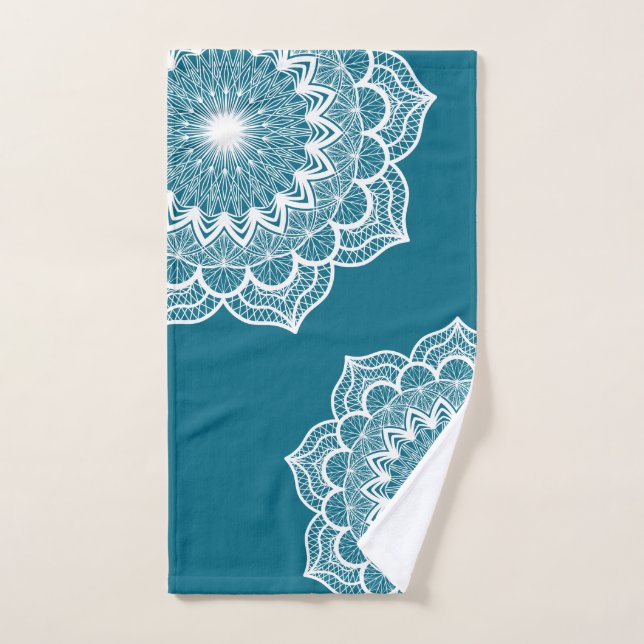 Mandala blanc sur fond bleu (Serviette à main)