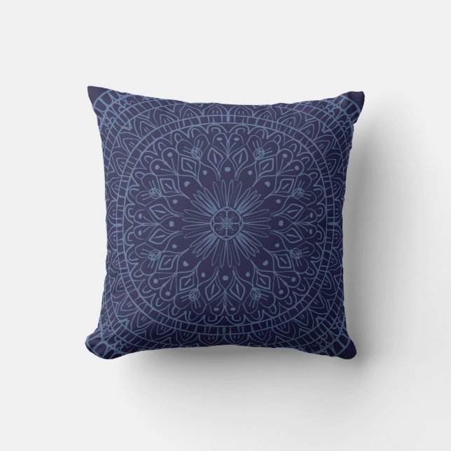 Mandala design sur coussin en bleu profond (Recto)