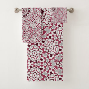 Mandala est bordeaux-gris