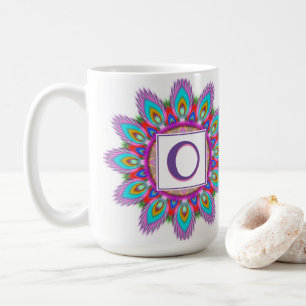 Mandala motif de la grande tasse de café initiale 