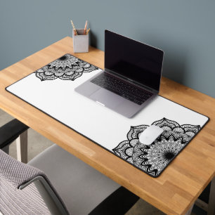 Mandala noir sur fond blanc