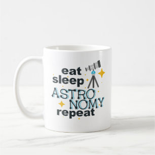 Mangez l'astronome de tasse de café de répétiti