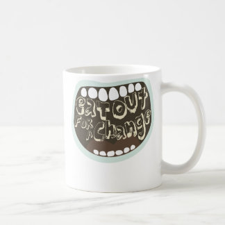 Mangez pour une tasse de café de changement